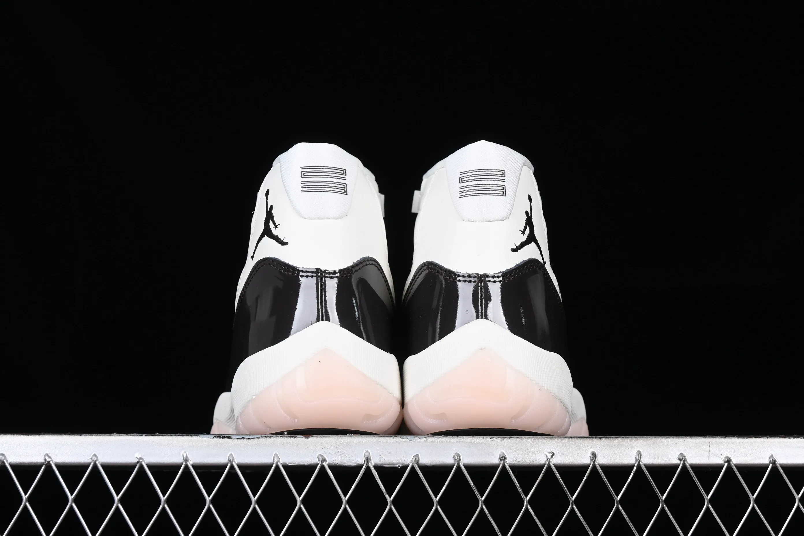 All categories Air Jordan Jordan series basketball shoes Air Jordan 11 Air Jordan 11 "Neapolitan" AJ11 Joe 11 brown and white pink Kangkou AR0715-101